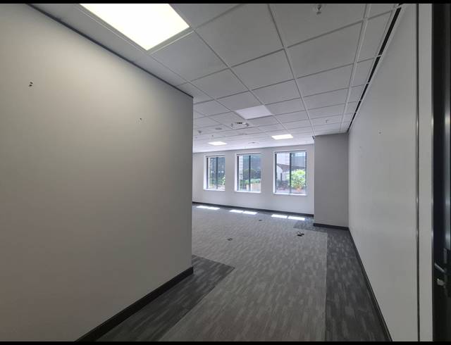 60M² OFFICE TO LET IN SANDTON CENTRAL